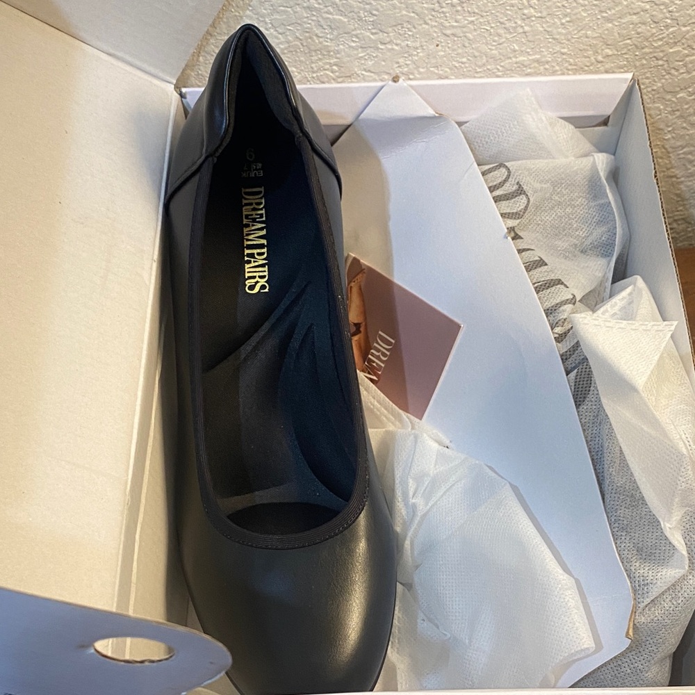 Dream Pairs Women's Elegant Black Loafers